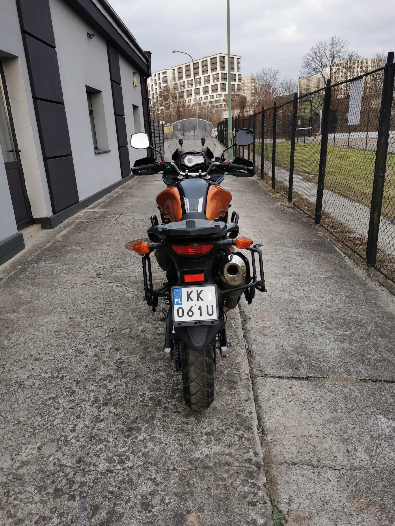 Suzuki DL650 Vstrom Wypożyczalnia motocykli w Krakowie